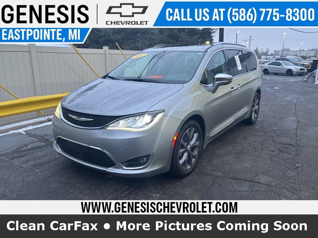 2017 Chrysler Pacifica Limited FWD