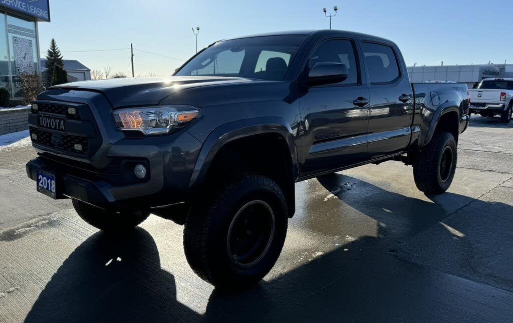 2018 Toyota Tacoma SR5 V6 Double Cab LB 4WD