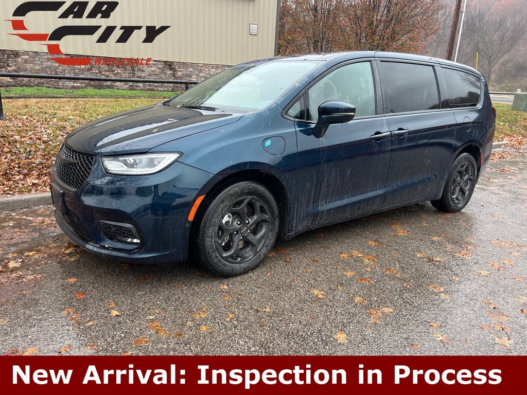 2022 Chrysler Pacifica Hybrid Limited FWD