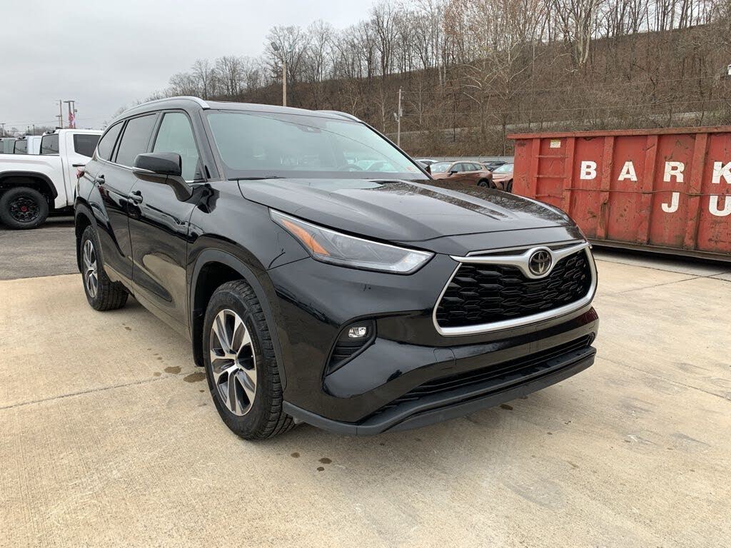 2022 Toyota Highlander XLE AWD