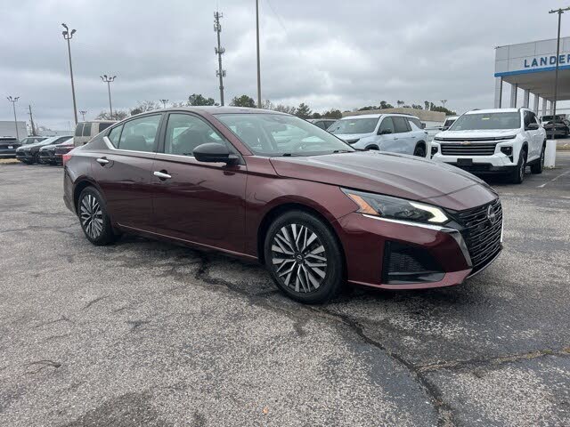 2024 Nissan Altima 2.5 SV FWD