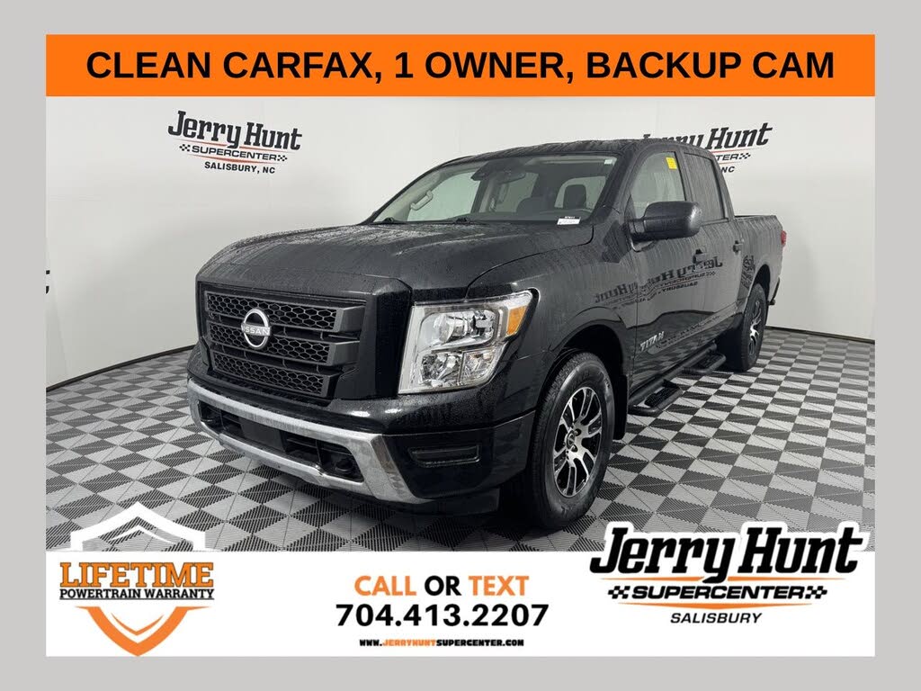 2024 Nissan Titan SV Crew Cab 4WD