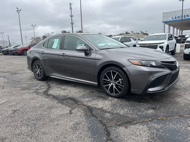 2024 Toyota Camry SE FWD