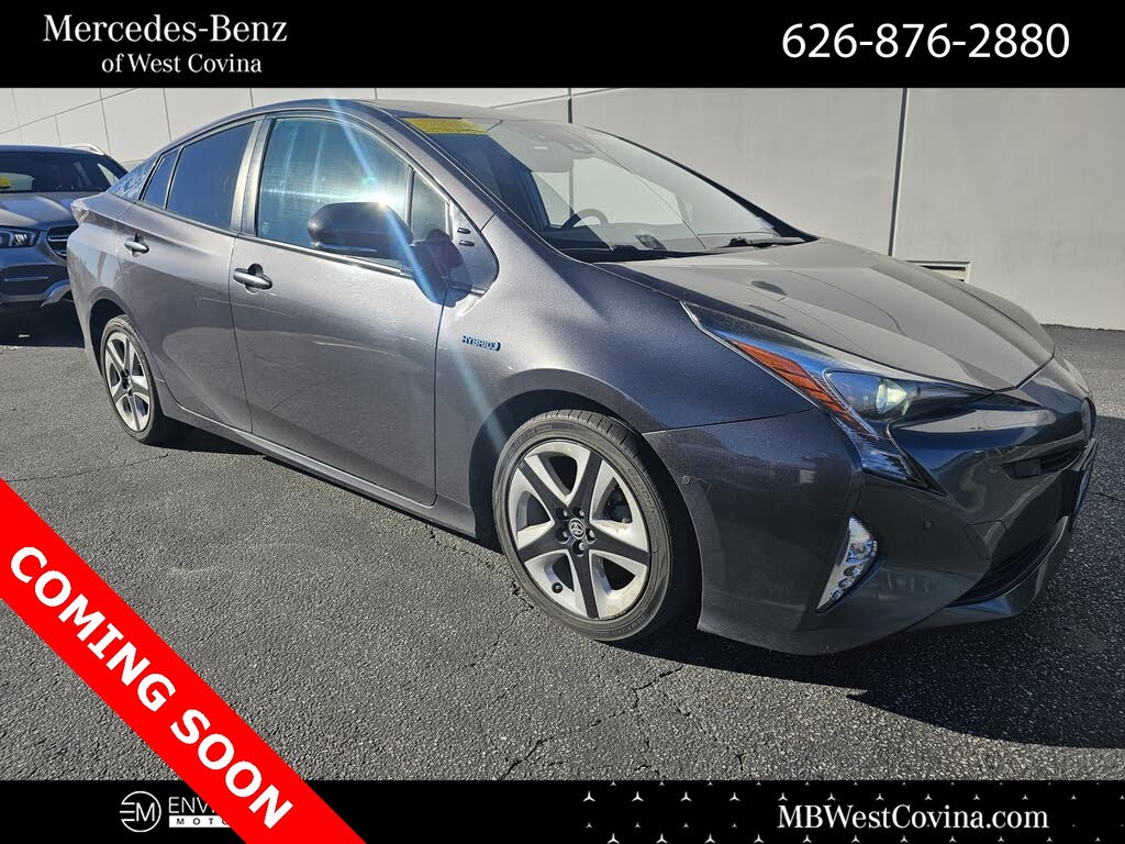 2016 Toyota Prius Four Touring FWD