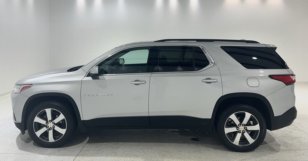 2021 Chevrolet Traverse LT Leather FWD