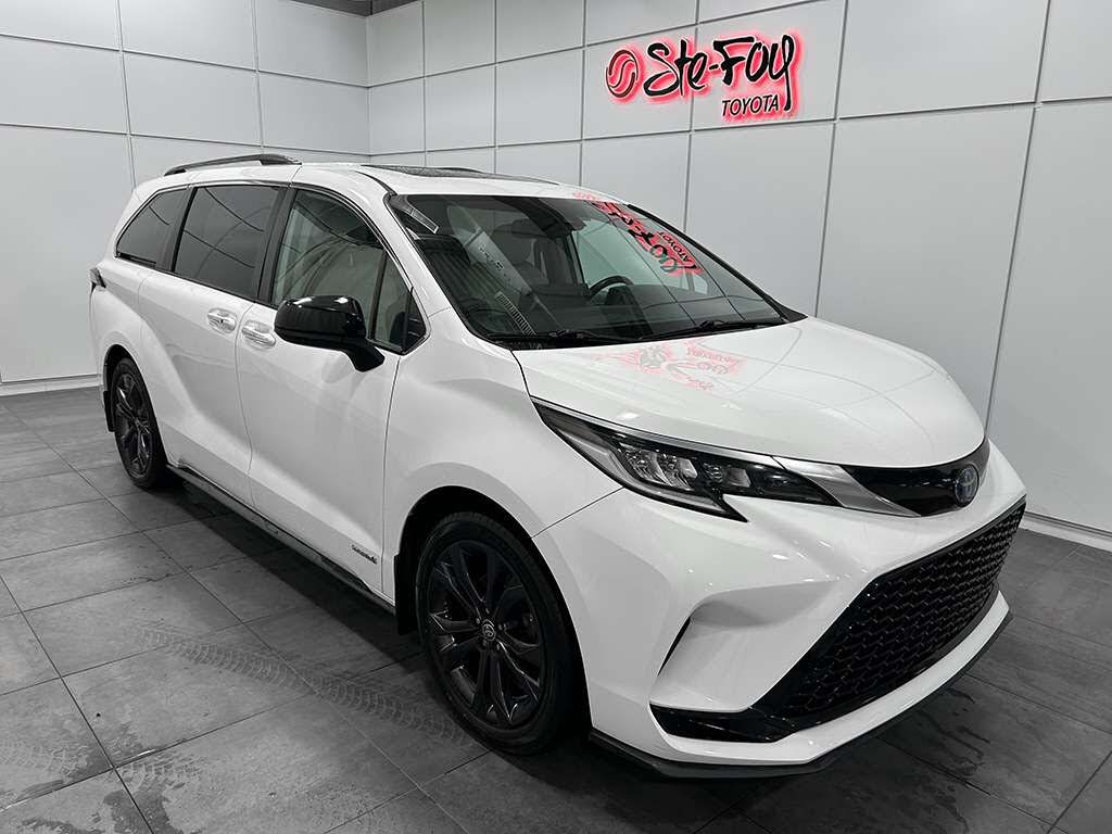 2021 Toyota Sienna XSE 7-Passenger FWD