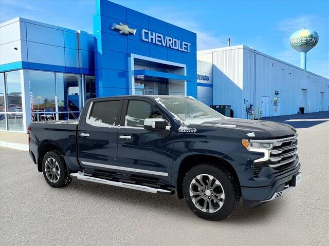 2023 Chevrolet Silverado 1500 High Country Crew Cab 4WD