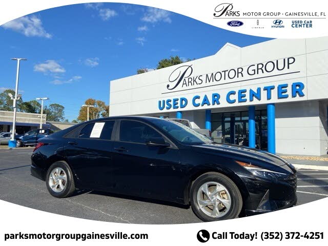 2023 Hyundai Elantra SE FWD