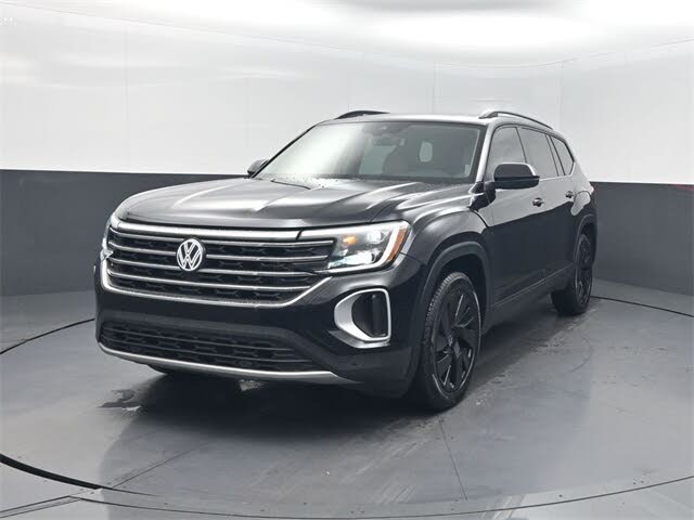 2024 Volkswagen Atlas SE FWD with Technology
