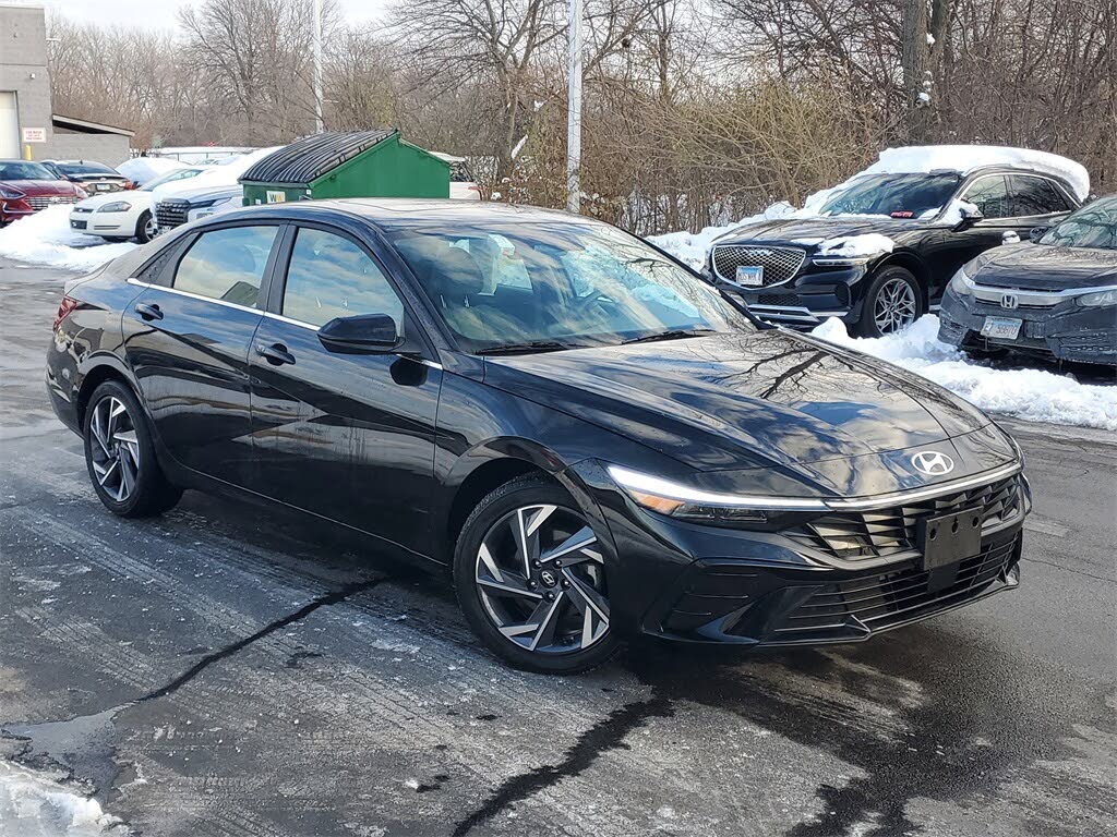 2025 Hyundai Elantra SEL Convenience FWD