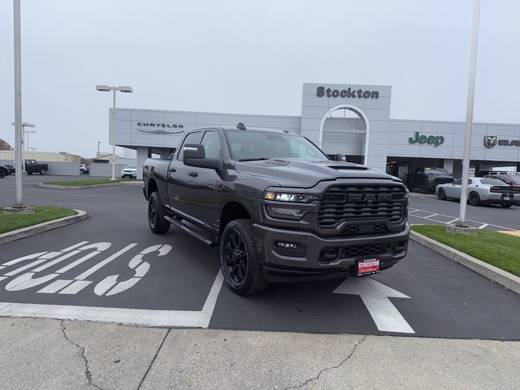 2026 RAM 2500 Tradesman Crew Cab 4WD
