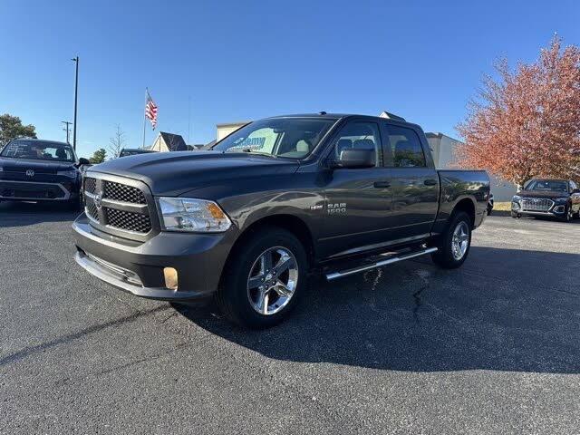 2016 RAM 1500 Express Crew Cab 4WD