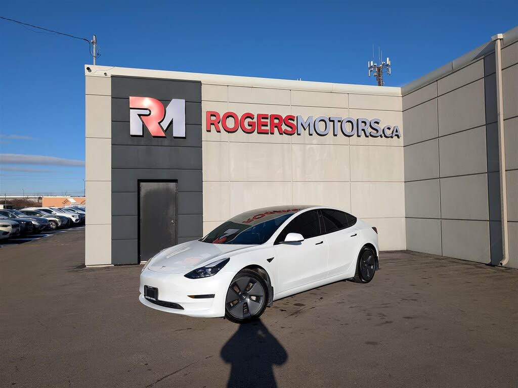 2022 Tesla Model 3 RWD