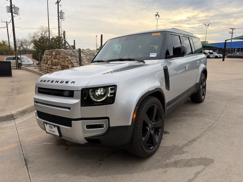 2023 Land Rover Defender 130 SE AWD