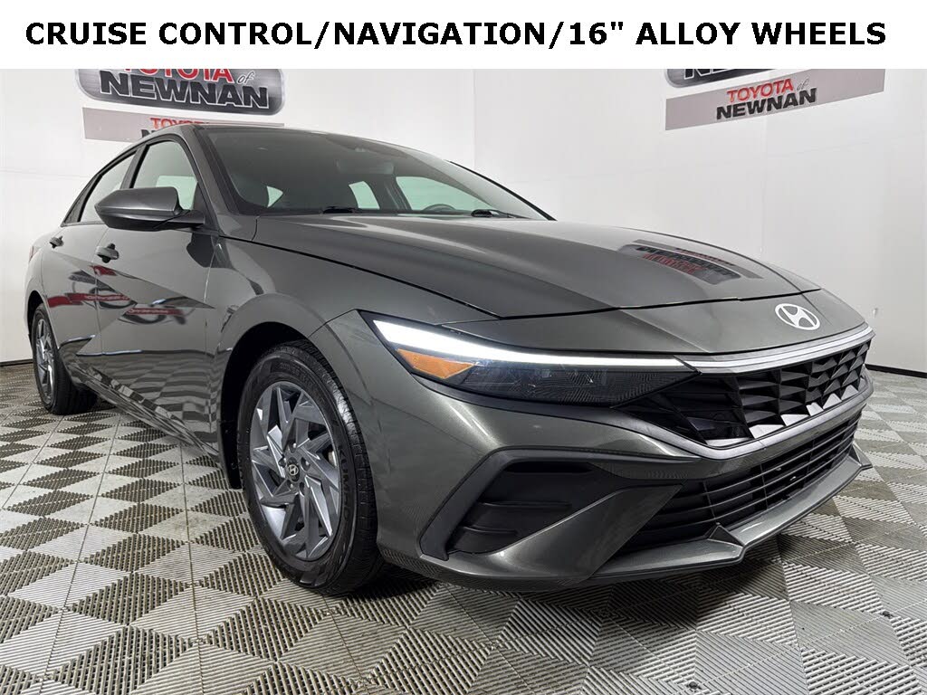 2024 Hyundai Elantra SEL FWD