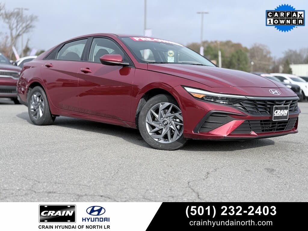 2024 Hyundai Elantra SEL FWD