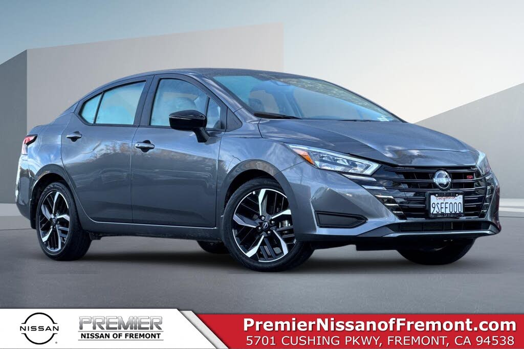 2024 Nissan Versa SR FWD