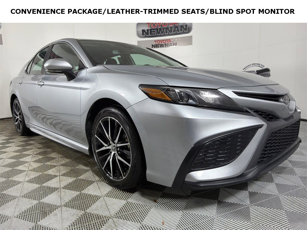 2024 Toyota Camry SE FWD