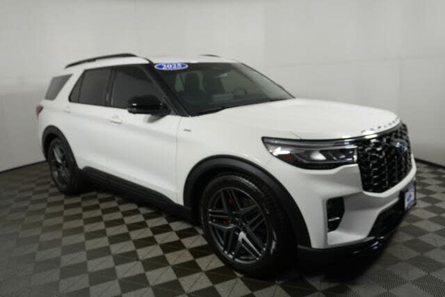 2025 Ford Explorer ST-Line AWD