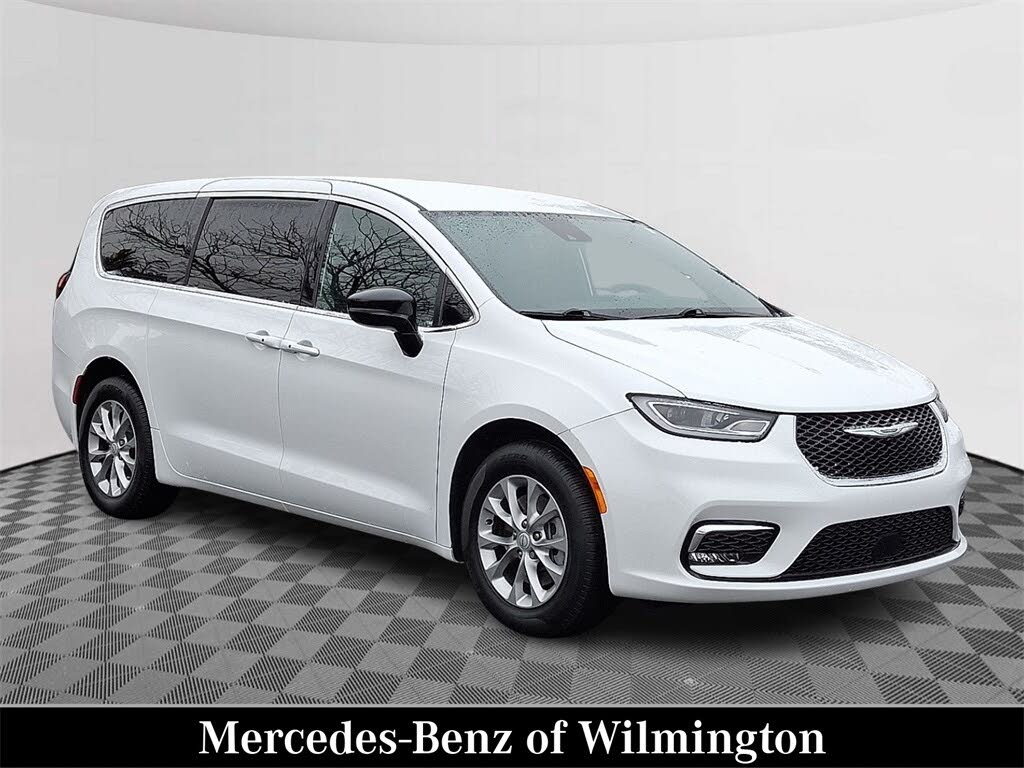 2025 Chrysler Pacifica Select AWD