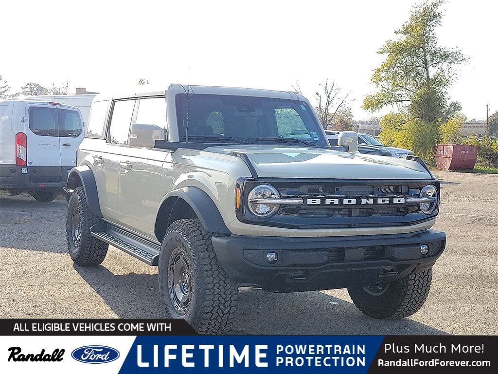 2025 Ford Bronco Outer Banks 4-Door 4WD
