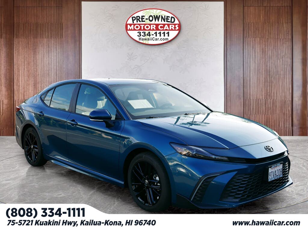 2025 Toyota Camry SE FWD