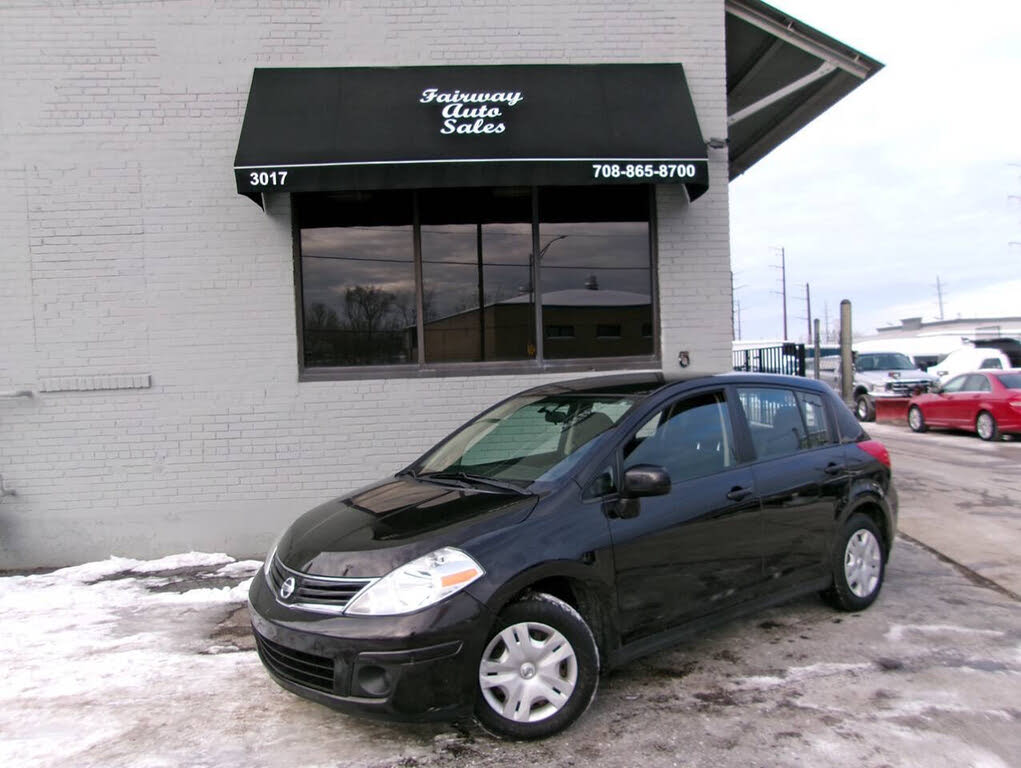 2012 Nissan Versa 1.8 S Hatchback