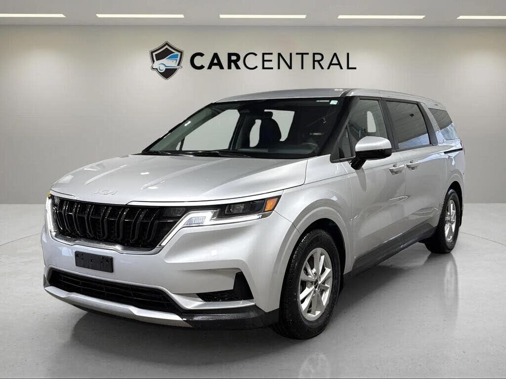 2023 Kia Carnival LX FWD