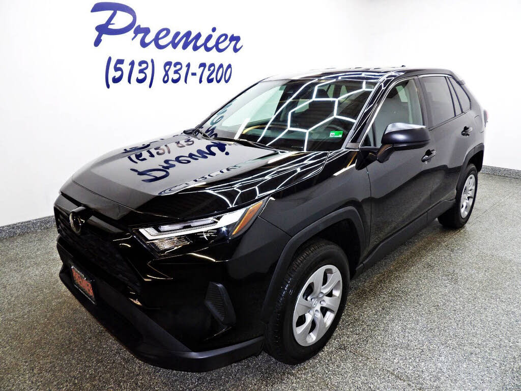 2024 Toyota RAV4 LE AWD