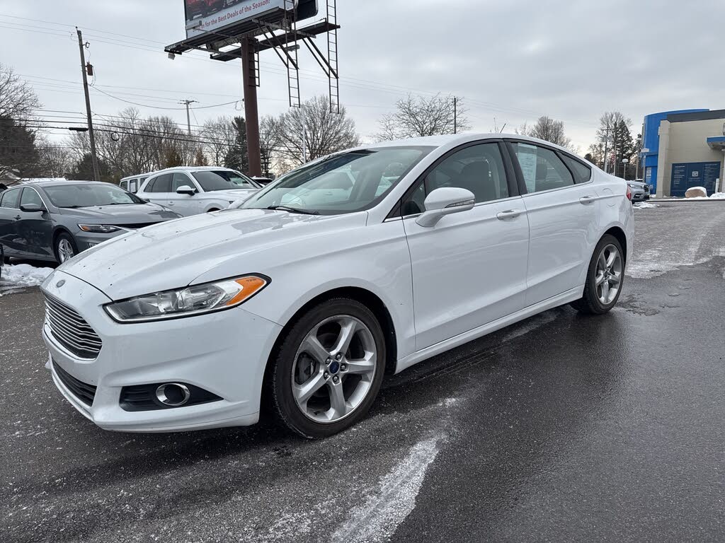 2016 Ford Fusion SE