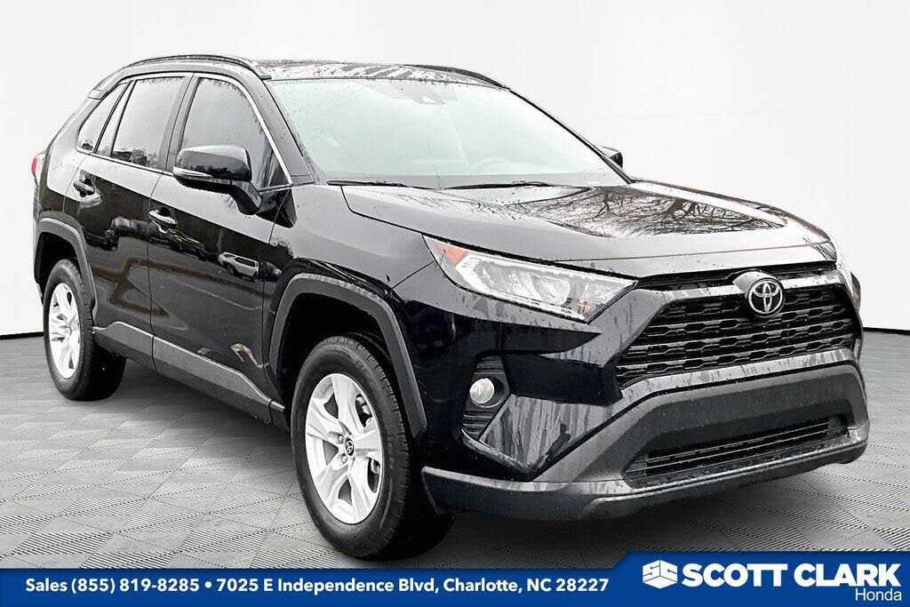 2021 Toyota RAV4 XLE FWD
