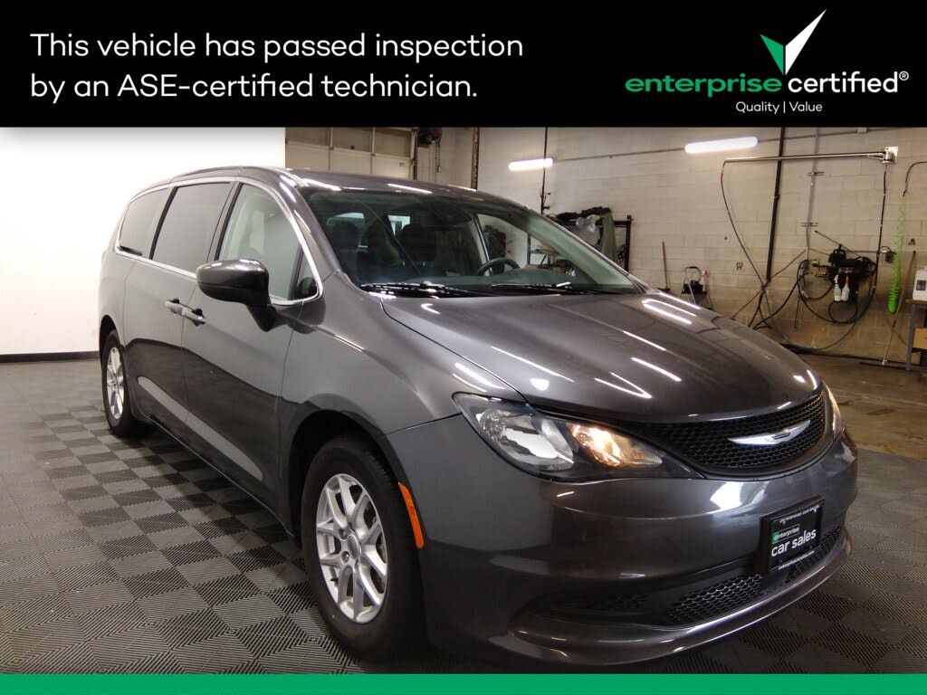 2023 Chrysler Voyager LX FWD