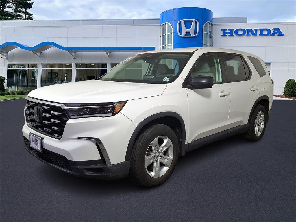2023 Honda Pilot LX AWD