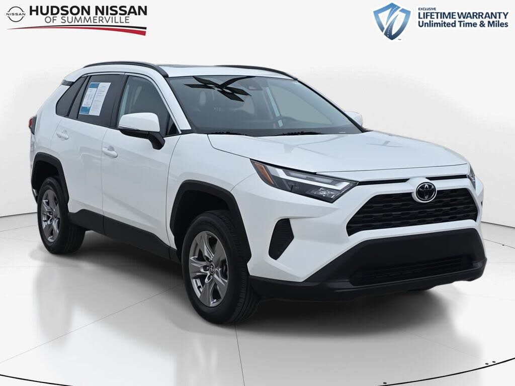 2023 Toyota RAV4 XLE FWD