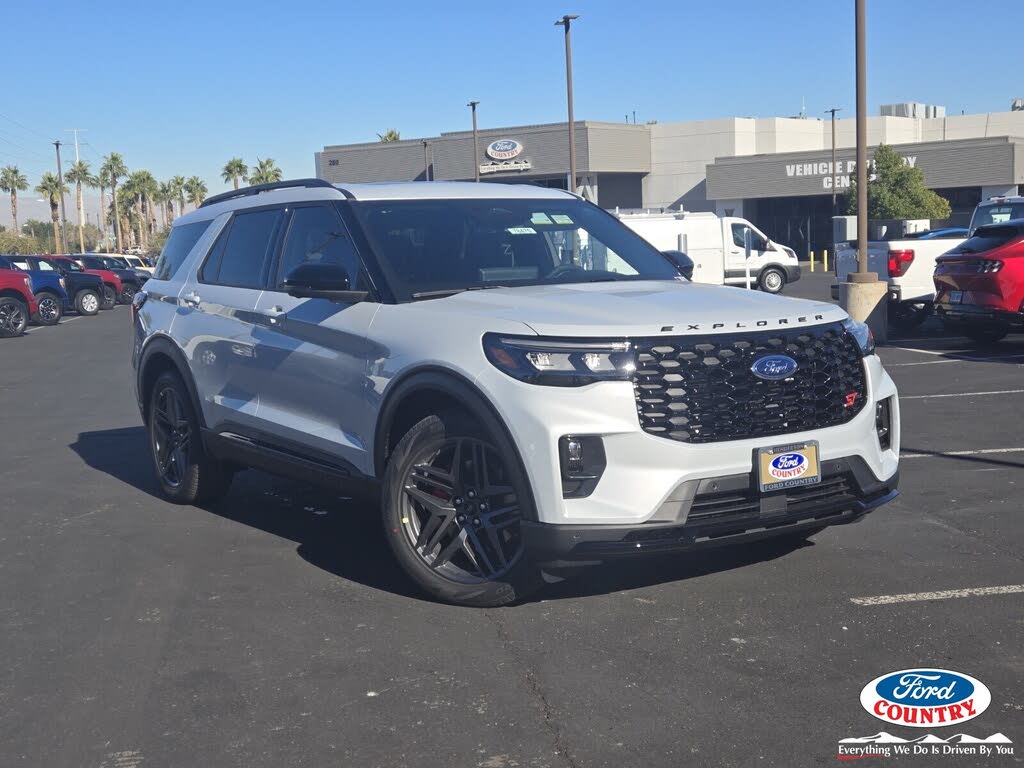 2026 Ford Explorer ST AWD