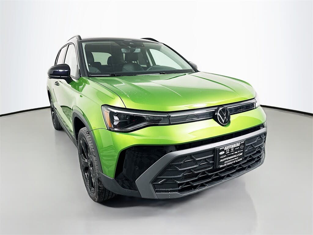 2026 Volkswagen Taos SE Black 4Motion