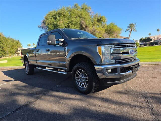 2017 Ford F-350 Super Duty Lariat Crew Cab 4WD