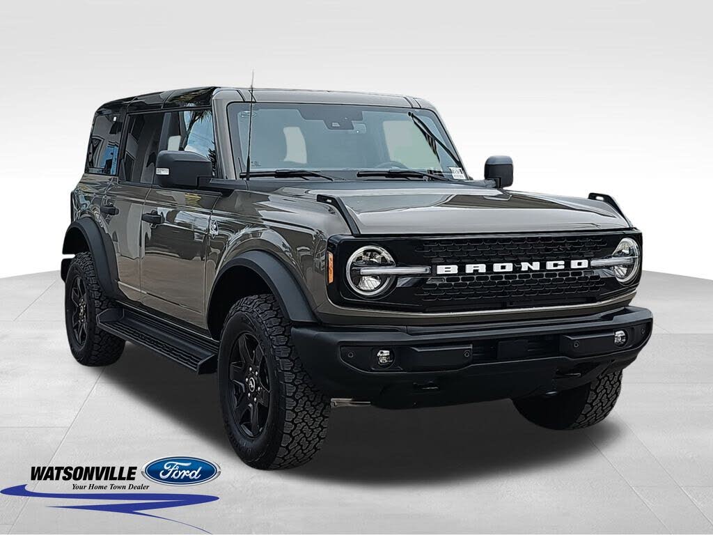 2025 Ford Bronco Outer Banks 4-Door 4WD