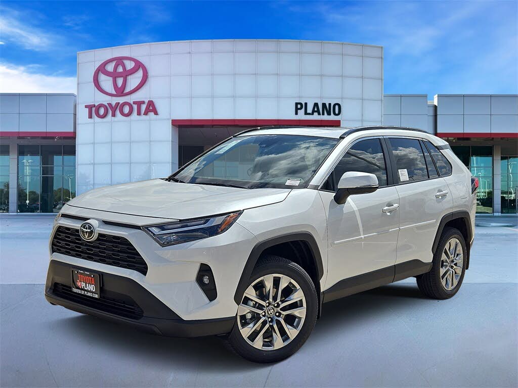 2025 Toyota RAV4 XLE Premium FWD