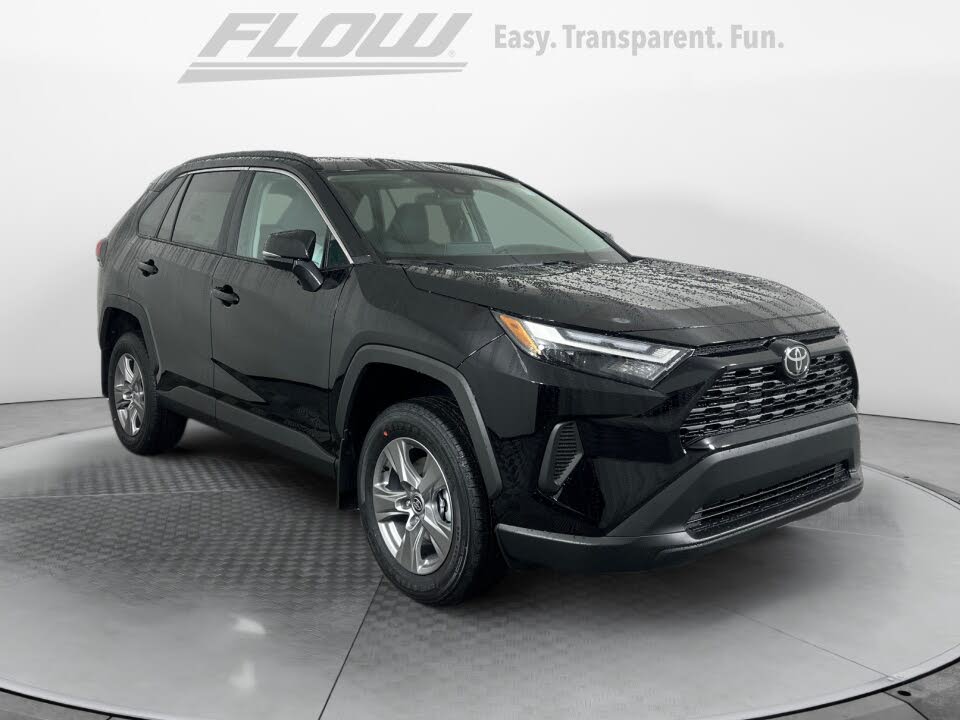 2025 Toyota RAV4 XLE FWD