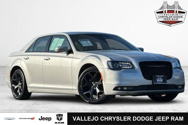 2023 Chrysler 300 S V6 RWD