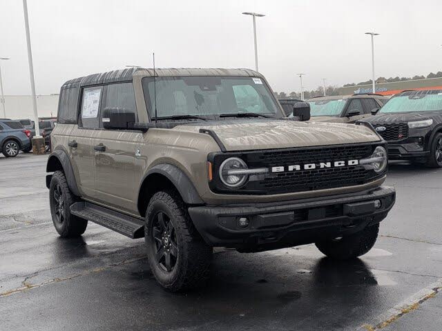 2025 Ford Bronco Outer Banks 4-Door 4WD