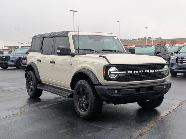 2025 Ford Bronco Outer Banks 4-Door 4WD