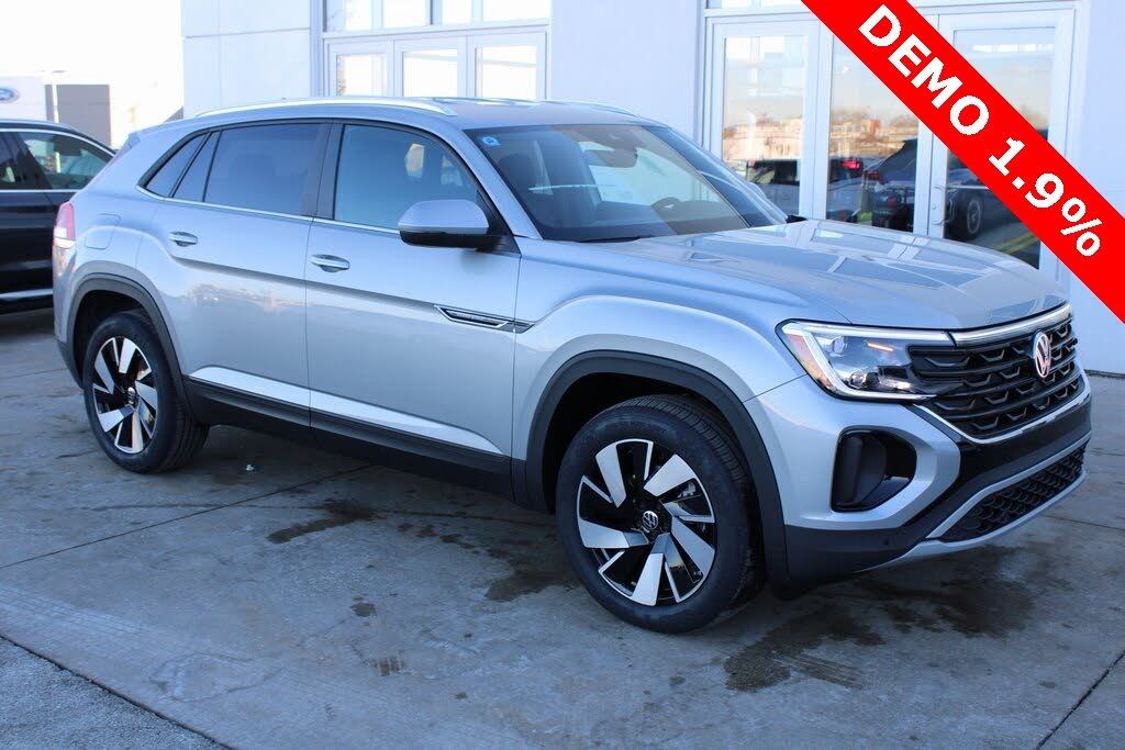 2025 Volkswagen Atlas Cross Sport SE 4Motion with Technology