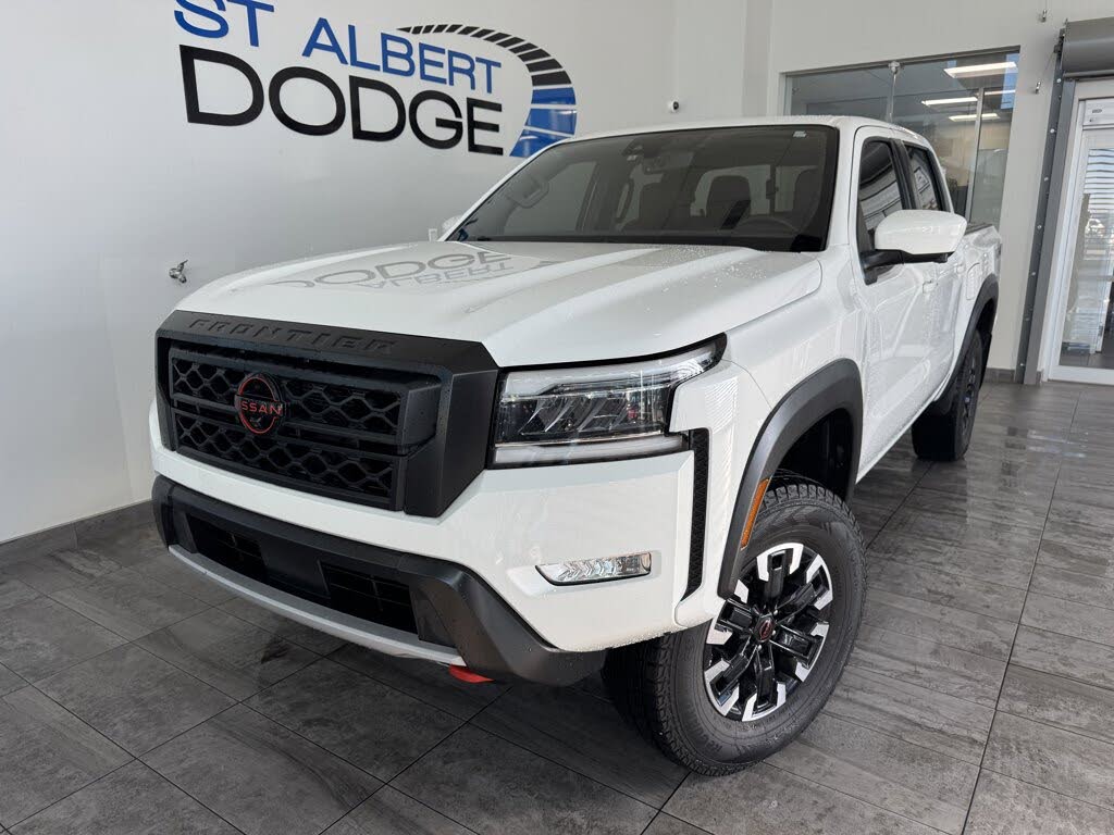 2023 Nissan Frontier PRO-4X Crew Cab 4WD