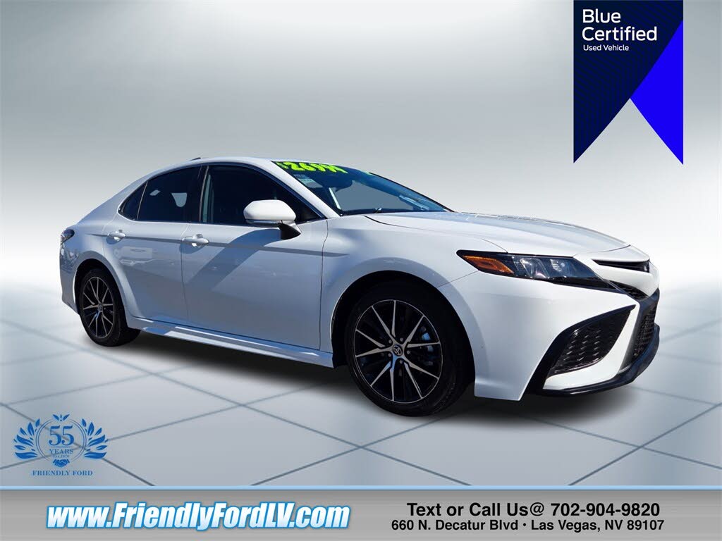 2024 Toyota Camry SE FWD