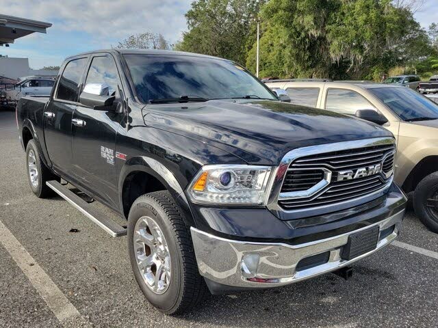 2019 RAM 1500 Classic Laramie Crew Cab 4WD