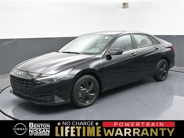 2023 Hyundai Elantra SEL FWD