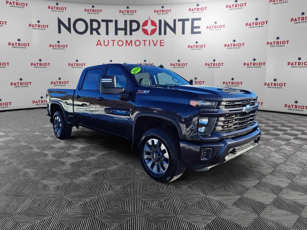 2024 Chevrolet Silverado 2500HD Custom Crew Cab 4WD