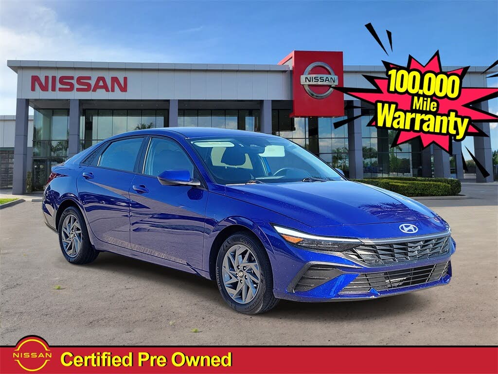 2024 Hyundai Elantra SEL FWD